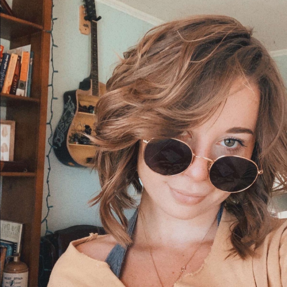 Meet your Posher, Carson